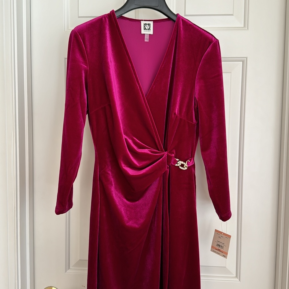 Anne Klein Dress Size 2 Pink Velvet 3/4 Sleeves Cinched Waist White Gold Clasp